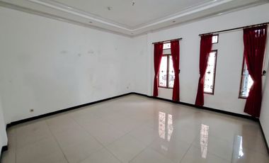 Disewakan Rumah 2 Lantai Siap Huni dekat Pusat Kota Cianjur