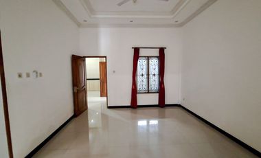 Disewakan Rumah 2 Lantai Siap Huni dekat Pusat Kota Cianjur