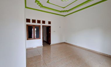 Disewakan Rumah 2 Lantai Siap Huni dekat Pusat Kota Cianjur