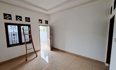 Disewakan Rumah 2 Lantai Siap Huni dekat Pusat Kota Cianjur