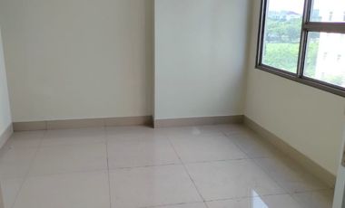 Apartemen The Springlake Summarecon Bekasi, Type 2BR, Lantai Tinggi di Tower Baru, Siap Huni