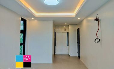 Modern Contemporary House with Swimming Pool in Royale Cebu