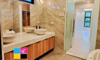 Modern Contemporary House with Swimming Pool in Royale Cebu