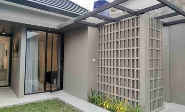 DIJUAL RUMAH MEWAH FULL FURNISH TEPI JLN ASPAL TIMUR BANDARA ADISUCIPTO PURWOMARTANI