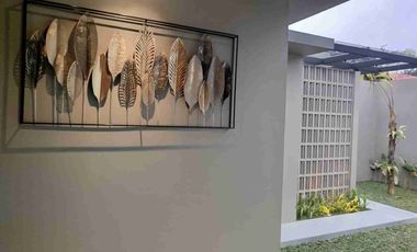 DIJUAL RUMAH MEWAH FULL FURNISH TEPI JLN ASPAL TIMUR BANDARA ADISUCIPTO PURWOMARTANI