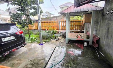 Rumah Luas Cantik di Perum Jaten dekat UNS