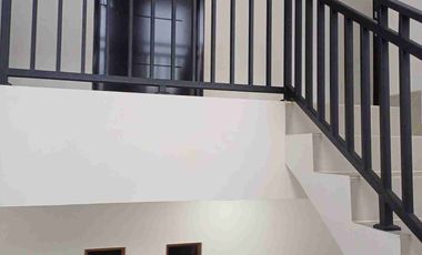Rumah kost brand new lokasi pinggir jalan di Kelapa Gading