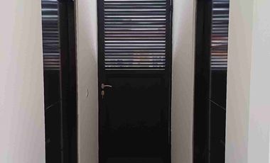 Rumah kost brand new lokasi pinggir jalan di Kelapa Gading