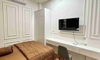 DIJUAL KOST EXCLUSIVE FULL FURNISH 3LANTAI KAWASAN PREMIUM KELILINGI KAMPUS TERNAMA DI YOGYAKARTA SETURAN