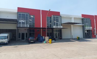 Di  jual  Gudang  gandeng bagus, bersih, siap pakai. Di kawasan elite Pergudangan Bizpark 3. Bekasi Barat