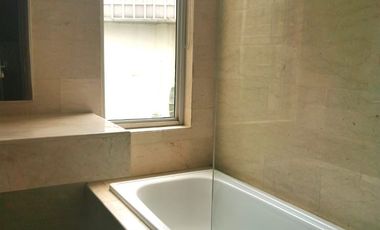 Disewakan unit Apartemen The Empyreal