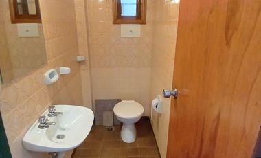 DEPARTAMENTO 3 AMBIENTES CON ESPACIO DE COCHERA SEMIPISO AL FRENTE UBICADO EN CALLE ENTRE RIOS AL 2700 ZONA CHAUVIN - MACROCENTRO  2DO PISO A LA CALLE