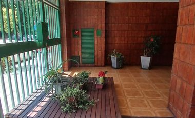 DEPARTAMENTO 3 AMBIENTES CON ESPACIO DE COCHERA SEMIPISO AL FRENTE UBICADO EN CALLE ENTRE RIOS AL 2700 ZONA CHAUVIN - MACROCENTRO  2DO PISO A LA CALLE