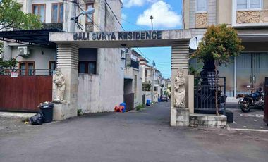 Rumah Modern  Dekat RS Bali Med di Padangsambian