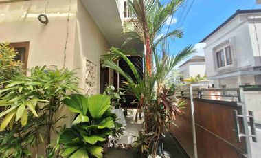 Rumah Modern  Dekat RS Bali Med di Padangsambian