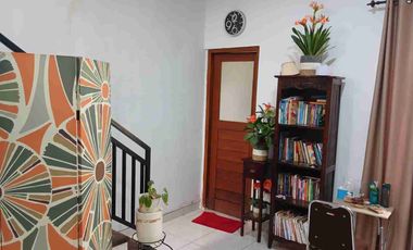 Rumah Modern  Dekat RS Bali Med di Padangsambian