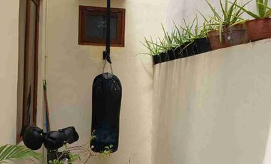 Rumah Modern  Dekat RS Bali Med di Padangsambian