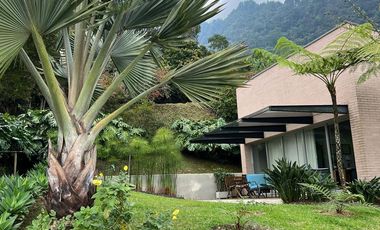 SE VENDE CASA LAS PALMAS MEDELLIN