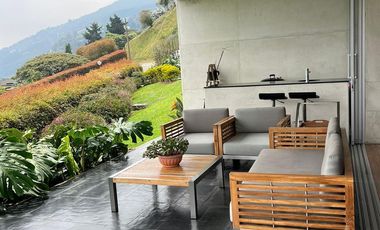 SE VENDE CASA LAS PALMAS MEDELLIN