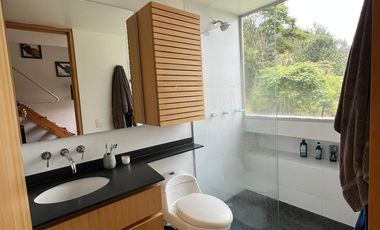 SE VENDE CASA LAS PALMAS MEDELLIN