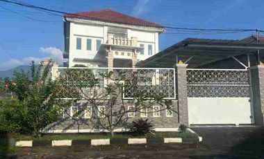jual villa kuningan
