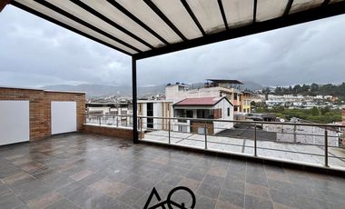 Departamento en venta en Loja sector Los Geranios