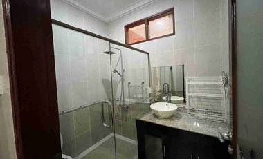 Rumah Full furnish bagus & rapih di Kelapa Puan