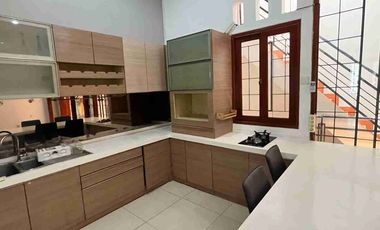 Rumah Full furnish bagus & rapih di Kelapa Puan