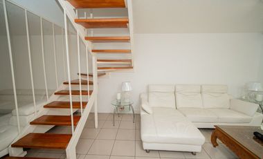 SE VENDE CASA EN CALLE MAR CASPIO, SECTOR SUR.