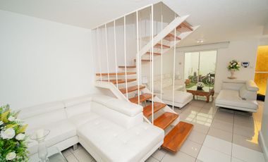 SE VENDE CASA EN CALLE MAR CASPIO, SECTOR SUR.