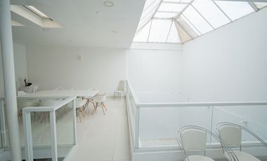 SE VENDE CASA EN CALLE MAR CASPIO, SECTOR SUR.