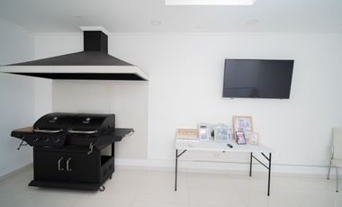 SE VENDE CASA EN CALLE MAR CASPIO, SECTOR SUR.