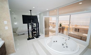 SE VENDE CASA EN CALLE MAR CASPIO, SECTOR SUR.