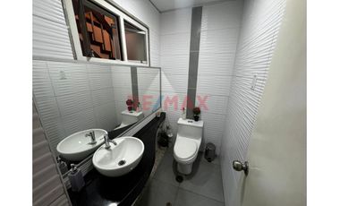 Se Alquila Hermosa Casa De 3 Pisos En Urb San Andres I Etapa-A.T-291.60 M2 S/. 9000