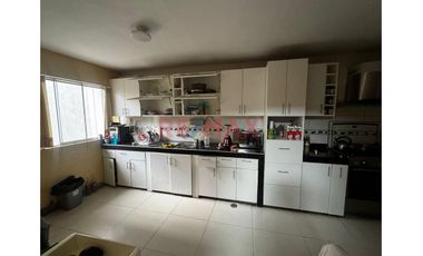 Se Alquila Hermosa Casa De 3 Pisos En Urb San Andres I Etapa-A.T-291.60 M2 S/. 9000