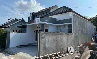 DIJUAL RUMAH BARU DEKAT KAMPUS UNU AMBARKETAWANG GAMPING