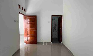 DIJUAL RUMAH BARU DEKAT KAMPUS UNU AMBARKETAWANG GAMPING