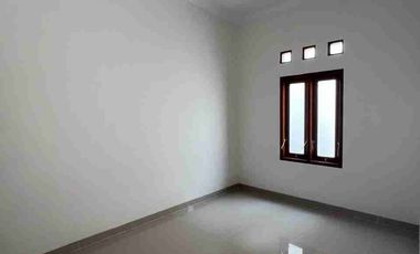 DIJUAL RUMAH BARU DEKAT KAMPUS UNU AMBARKETAWANG GAMPING