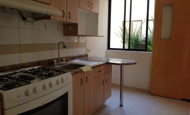 Linda casa en Condominio en renta con excelente ubicación en Coapa