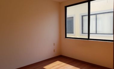 Linda casa en Condominio en renta con excelente ubicación en Coapa