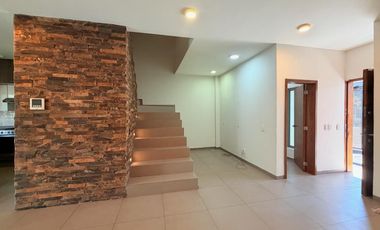 Casa en renta fraccionamiento Revolución