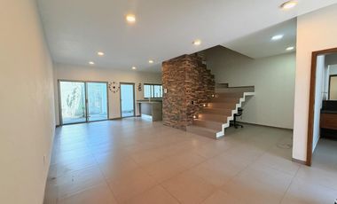 Casa en renta fraccionamiento Revolución