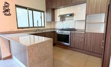 Casa en renta fraccionamiento Revolución