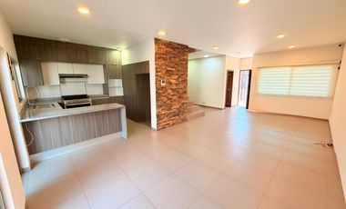 Casa en renta fraccionamiento Revolución