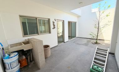 Casa en renta fraccionamiento Revolución