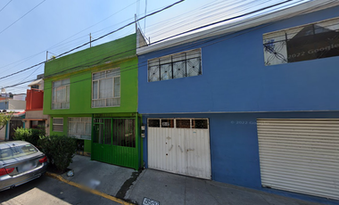CASA DE RECUPERACIÓN BANCARIA EN CALLE CEDRO, COL. LOS REYES IXTACALA, TLALNEPANTLA, EDO MEX. ¡NO SE ACEPTAN CRÉDITOS!