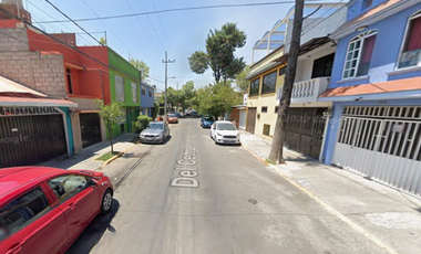 CASA DE RECUPERACIÓN BANCARIA EN CALLE CEDRO, COL. LOS REYES IXTACALA, TLALNEPANTLA, EDO MEX. ¡NO SE ACEPTAN CRÉDITOS!