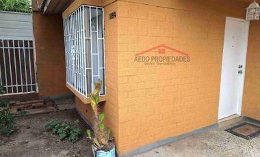 Se Arrienda Funcional y Amplia casa de dos pisos, Villa Los Canelos, comuna de Quillota.