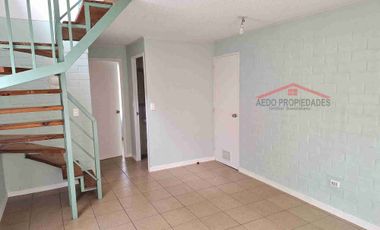 Se Arrienda Funcional y Amplia casa de dos pisos, Villa Los Canelos, comuna de Quillota.