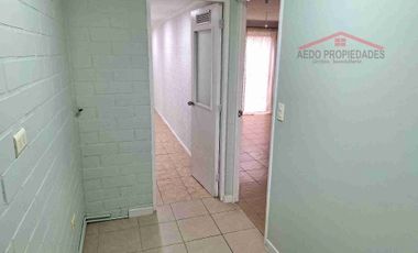 Se Arrienda Funcional y Amplia casa de dos pisos, Villa Los Canelos, comuna de Quillota.